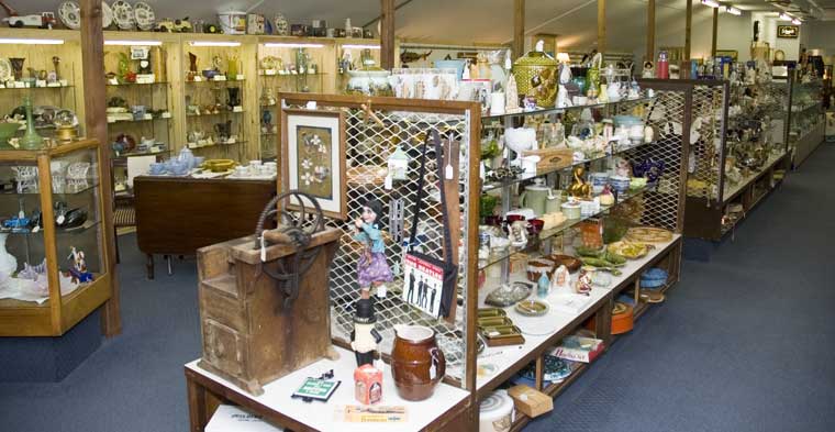 Egg Palace Antiques and Collectables